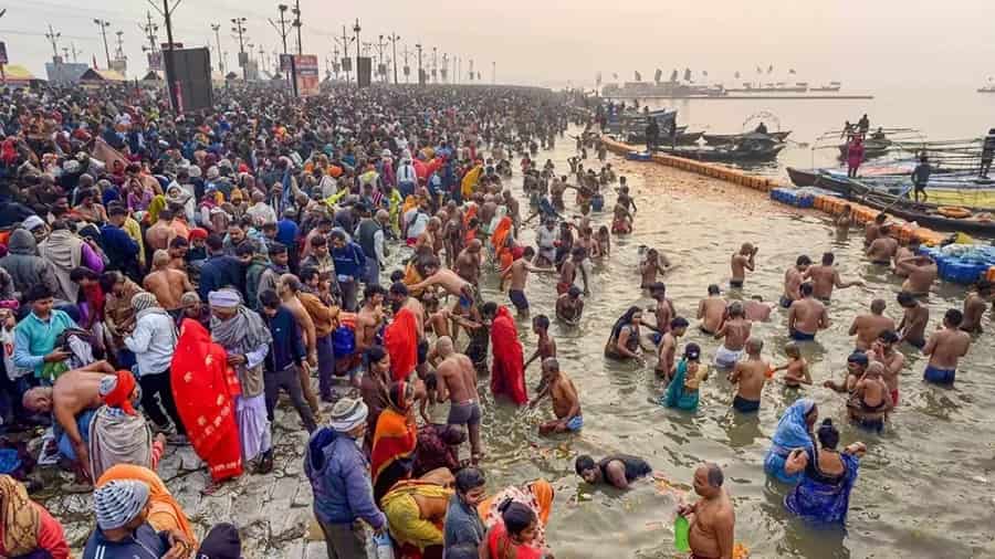 Ganga Dussehra is being performed